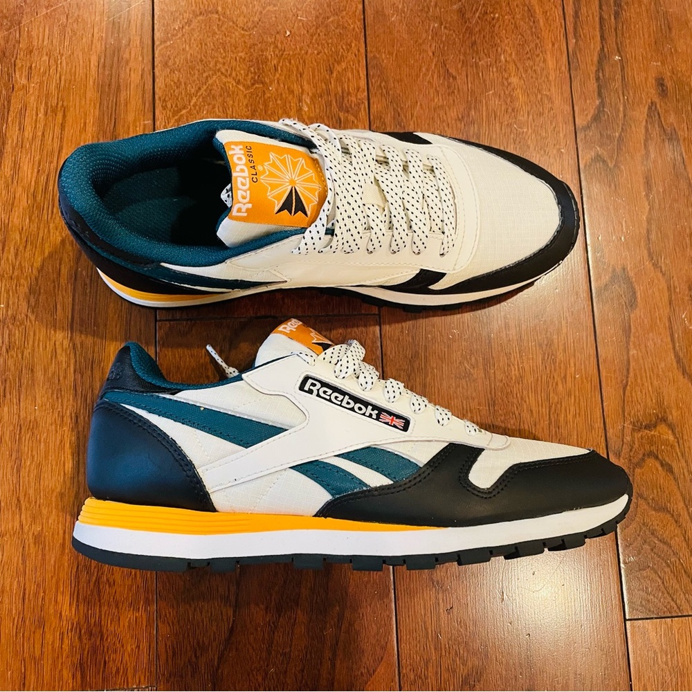 Reebok Boys’ Classics Size 7